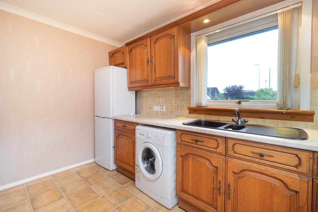 House in Dundee - More