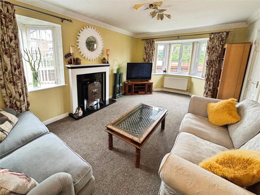 House in Doncaster, Hatfield - View 2