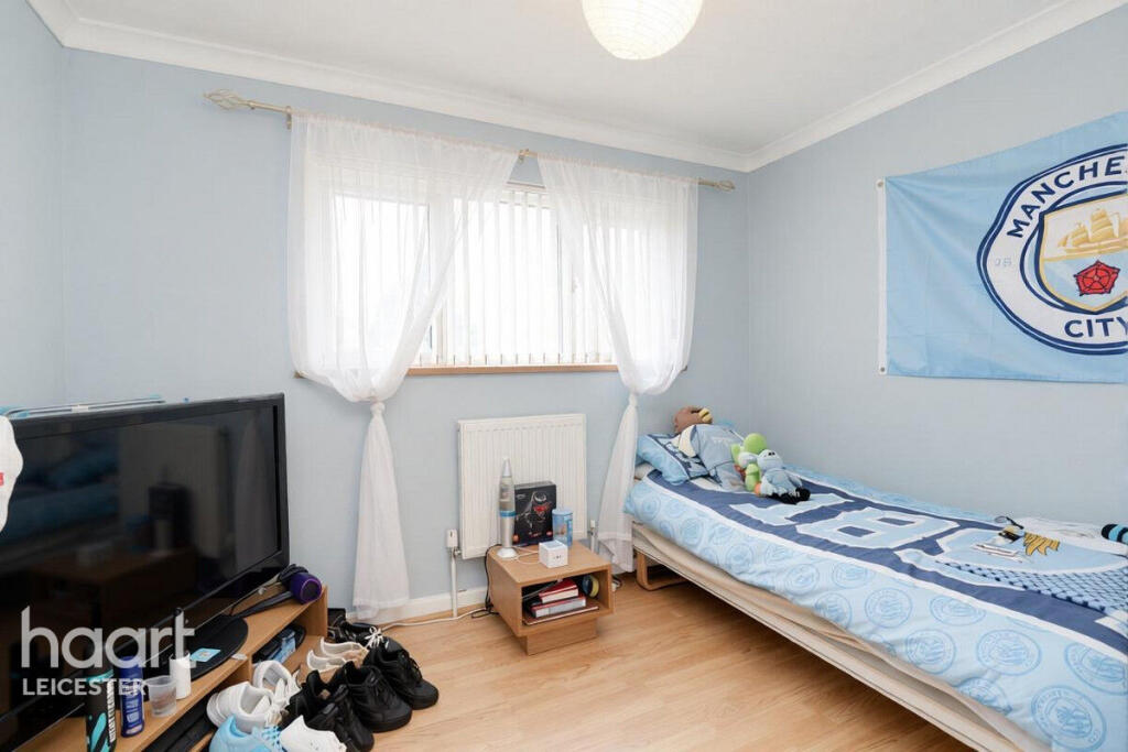 3 Bedroom Terraced in LE2 9BT