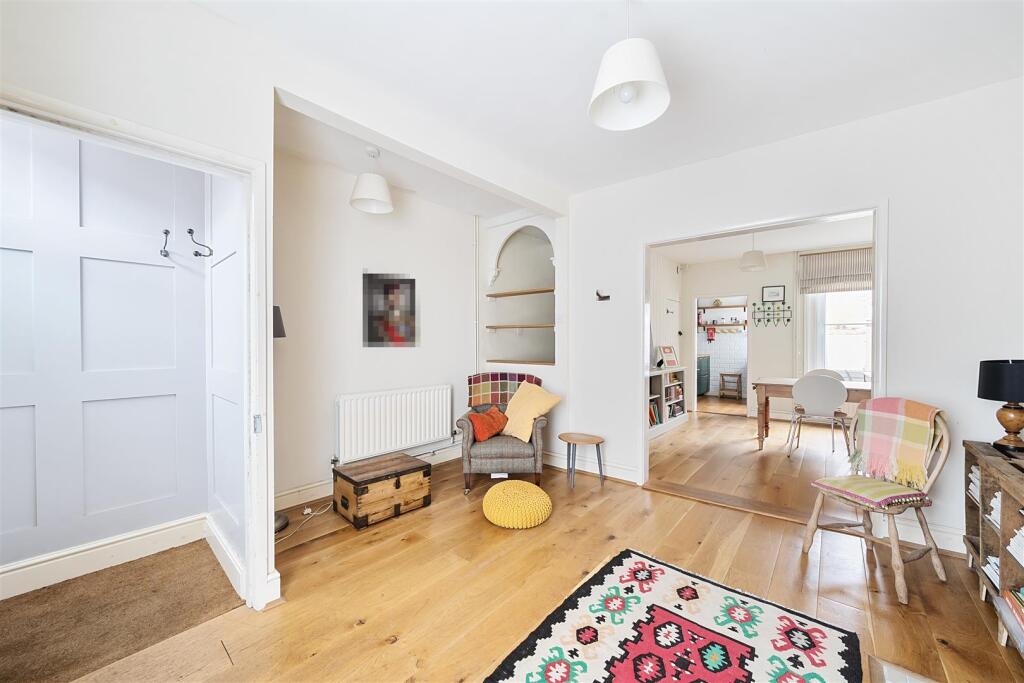 House in Salisbury - View 5