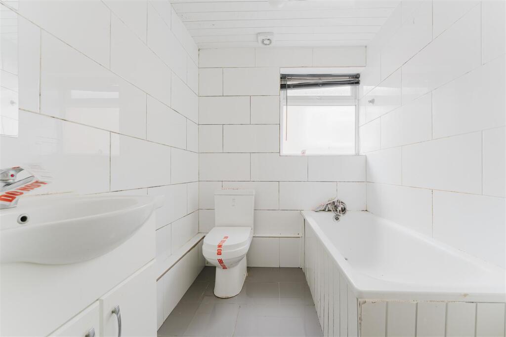 Apartment in Twickenham - View 4