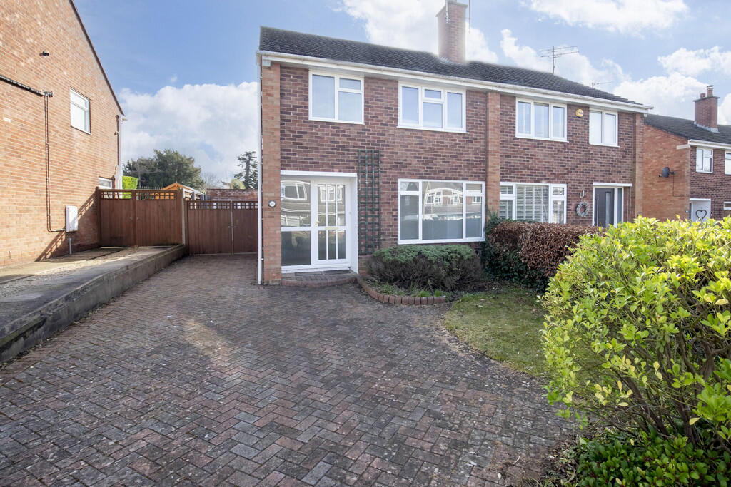 Main image of property: Nettleton Road, Cheltenham GL51 6NS