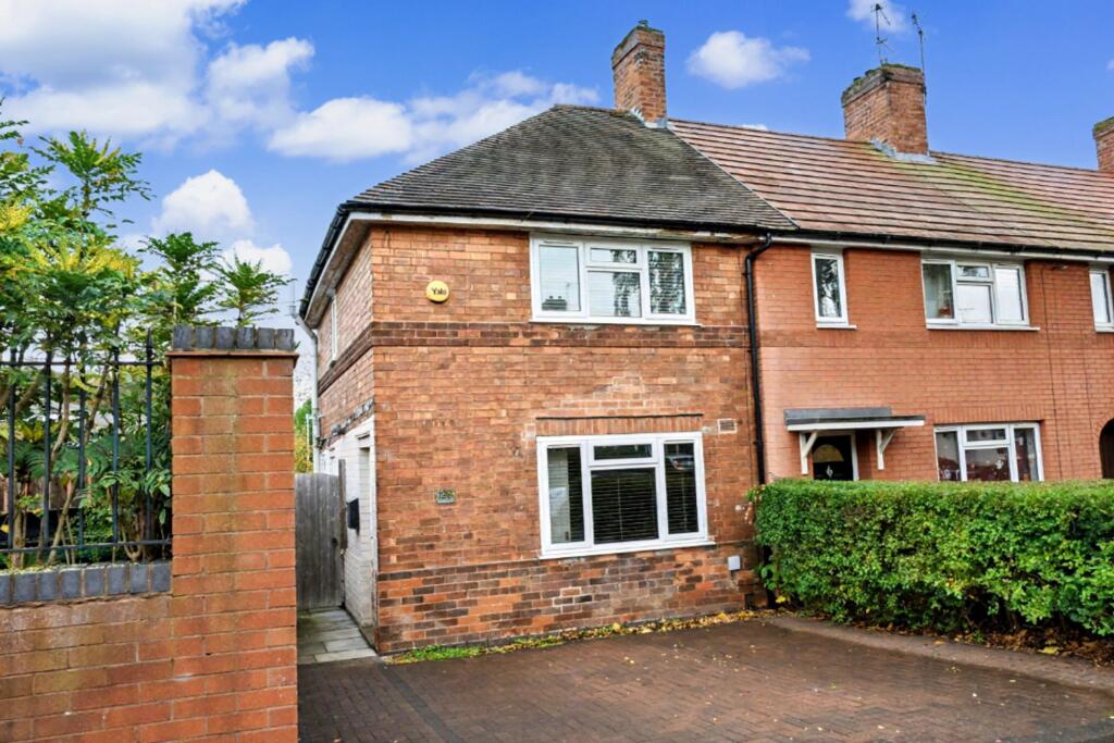 Main image of property: Boundary Road, Beeston, NG9