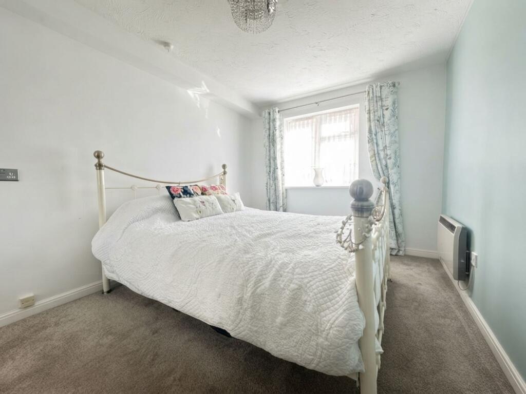 Apartment in Chelmsford - View 4