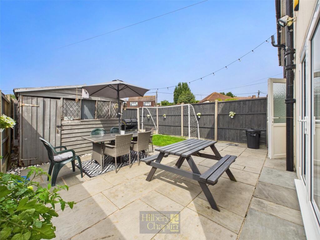 Longfield Road, Wickford, Essex, SS11 photo 3
