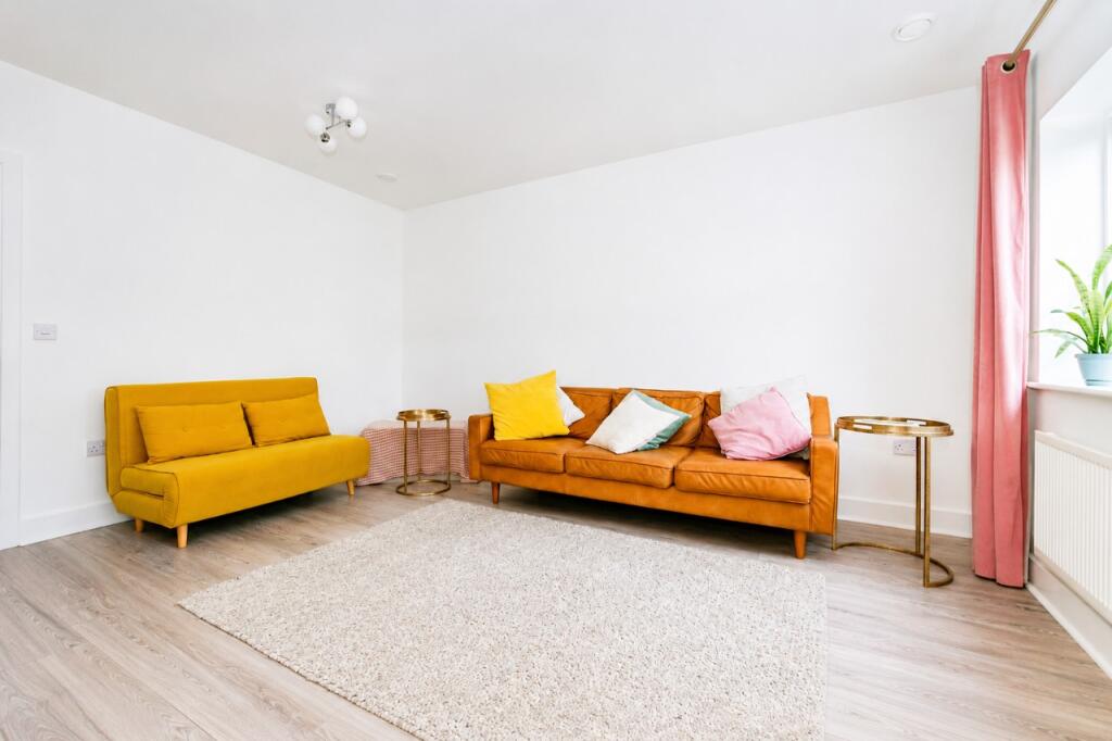 Mortimer Crescent, Kings Park, St. Albans - View 6