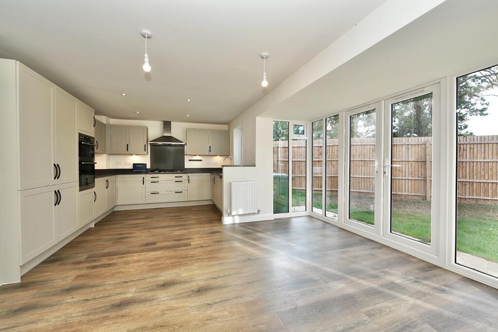Turnpike Close, Needingworth, St. Ives, Cambridgeshire, PE27 photo 2