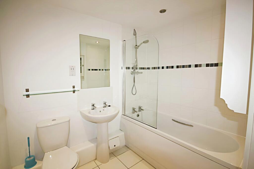 Apartment in Warwick, Kenilworth - View 5
