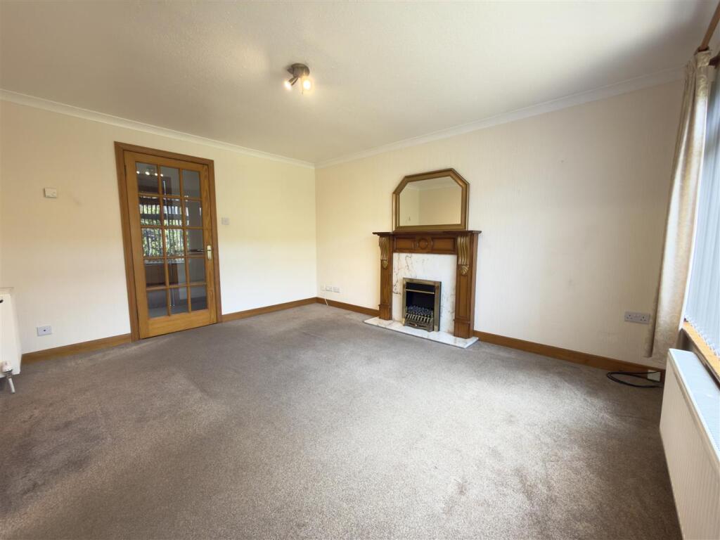 House in Dumfries, Calside, Georgetown - More