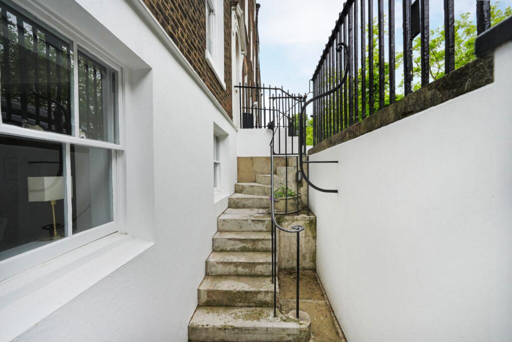 1 bedroom maisonette for rent