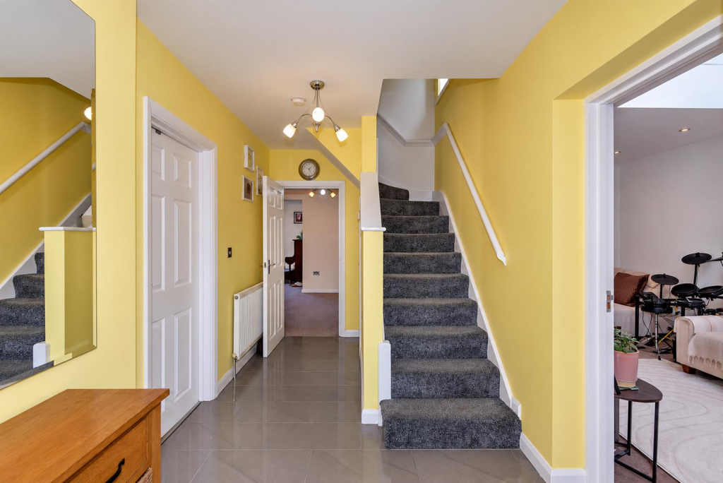 House in Twickenham - View 4