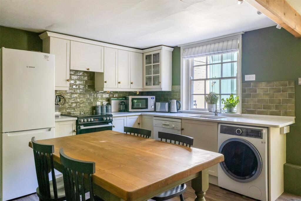 House in Southampton - View 5