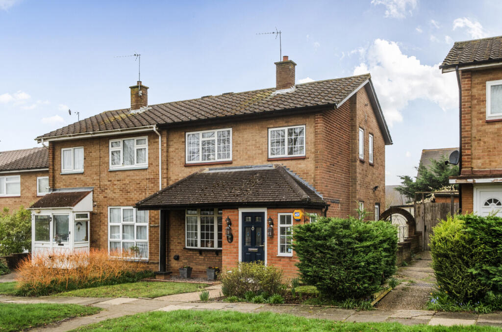 Main image of property: Northbrook Road, Barnet, EN5