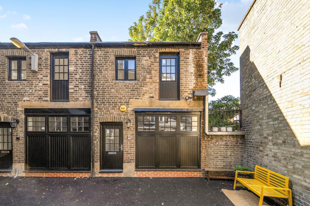 Main image of property: Draycott Mews, London, SW6 4LP