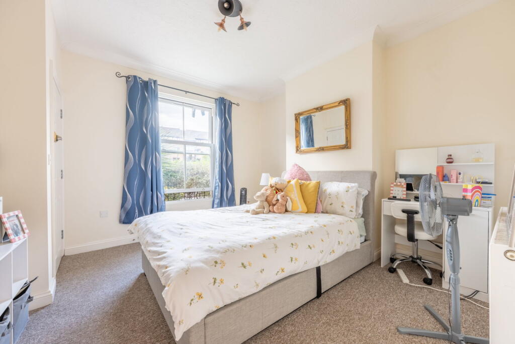 Apartment in Netley Abbey, Southampton, Hound - View 4