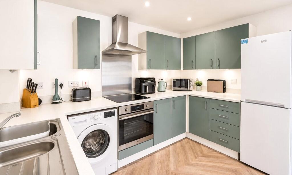 Apartment in Arun, Barnham and Eastergate - View 2