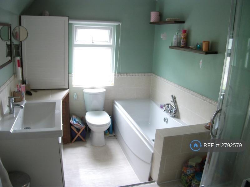 House in Sutton - View 4