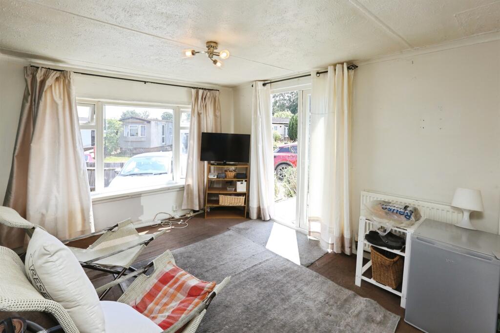 House in Southampton - View 2
