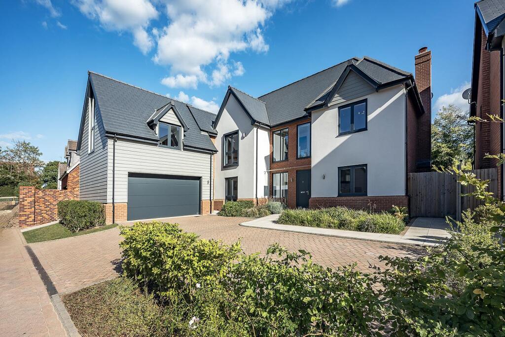 Main image of property: Kingswood Green, Lapworth, Solihull