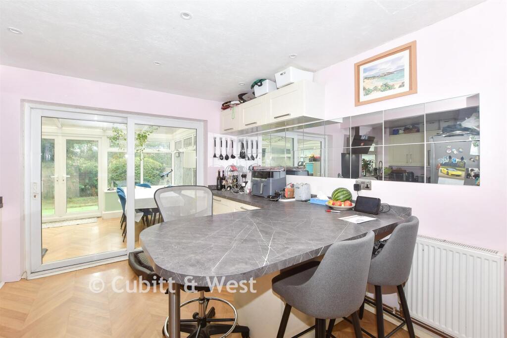 House in East Grinstead, Ashurst Wood - View 2