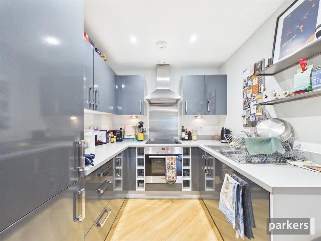 Apartment in Reading - View 4