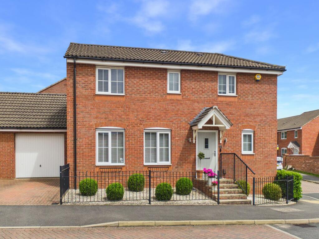 Main image of property: Whitedale Road, Calverton, Nottingham