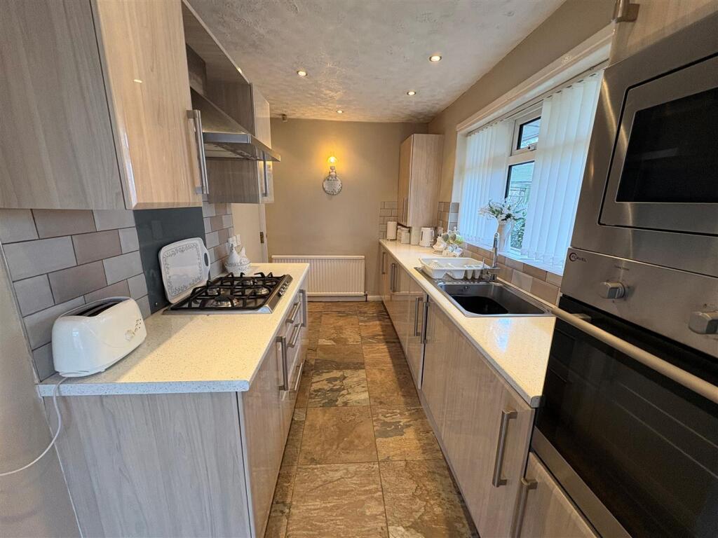 Additional image 3 of The Avenue, Clayton, Bradford