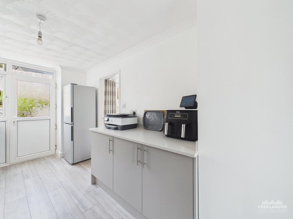House in Newport, Bettws - View 5