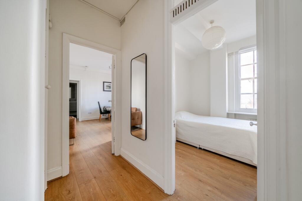 Apartment in London - View 4