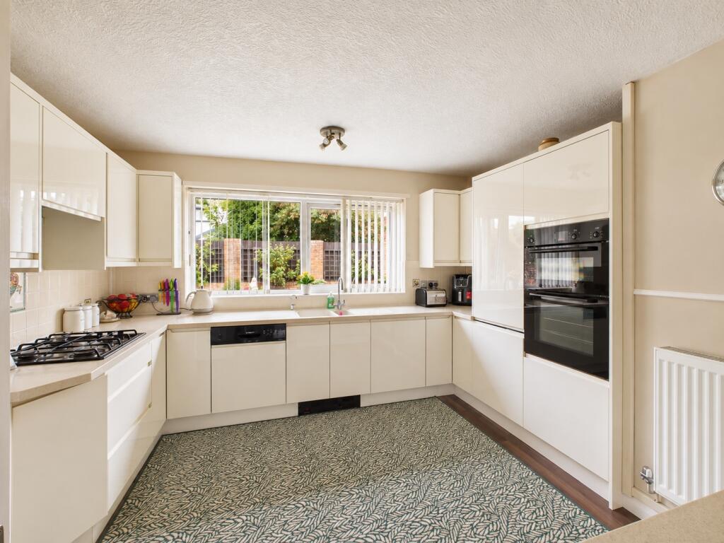 House in Worcester, Worcestershire - View 4