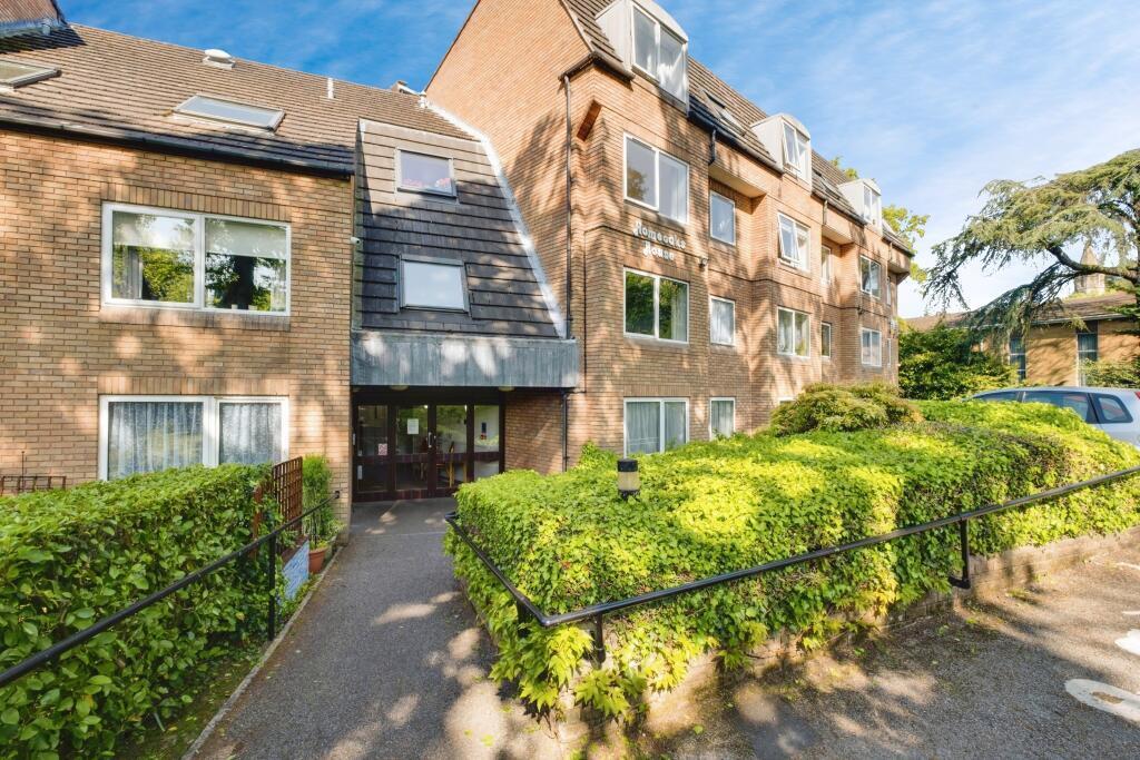 Apartment in Bournemouth - More