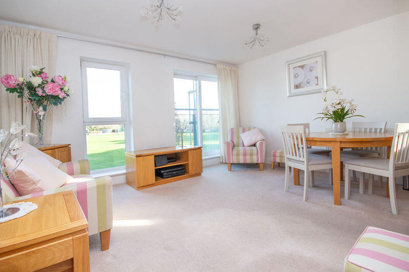 Brunswick Place, Totton photo 2