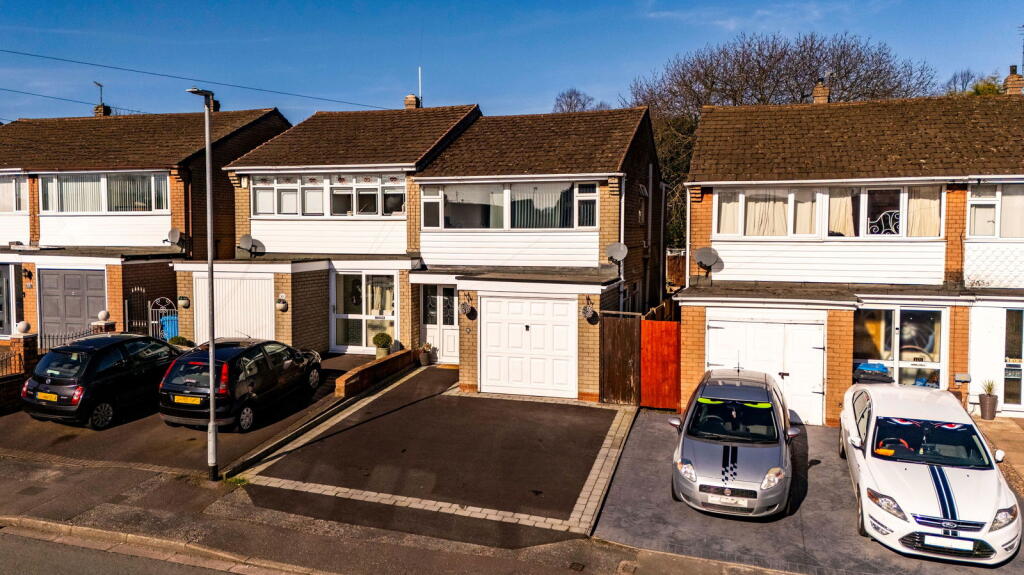 Main image of property: Glenthorne Drive, Walsall, WS6 7DD