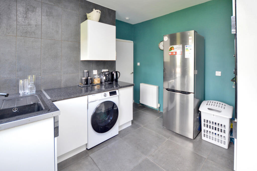 Apartment in Glasgow, South Lanarkshire - More