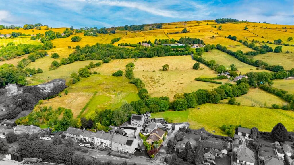 House in High Peak, Tunstead Milton, Chapel-en-le-Frith - View 4