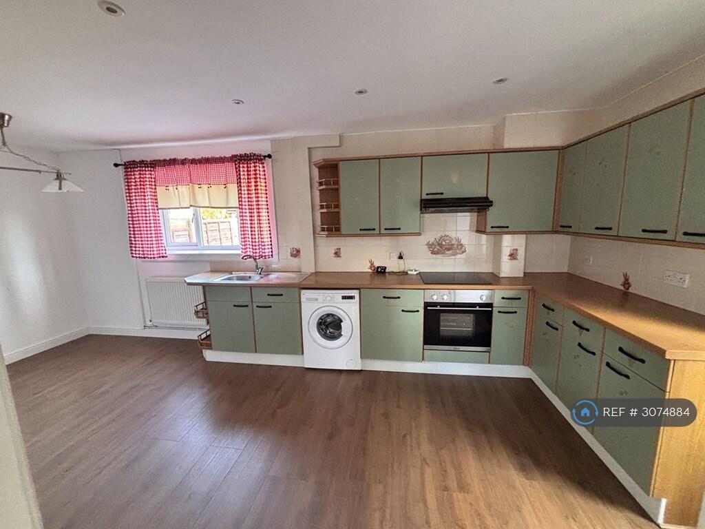 House in Doncaster - View 2