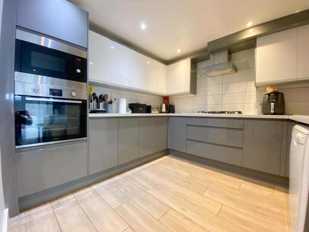 House in Cardiff, Maindy, Cathays - View 4