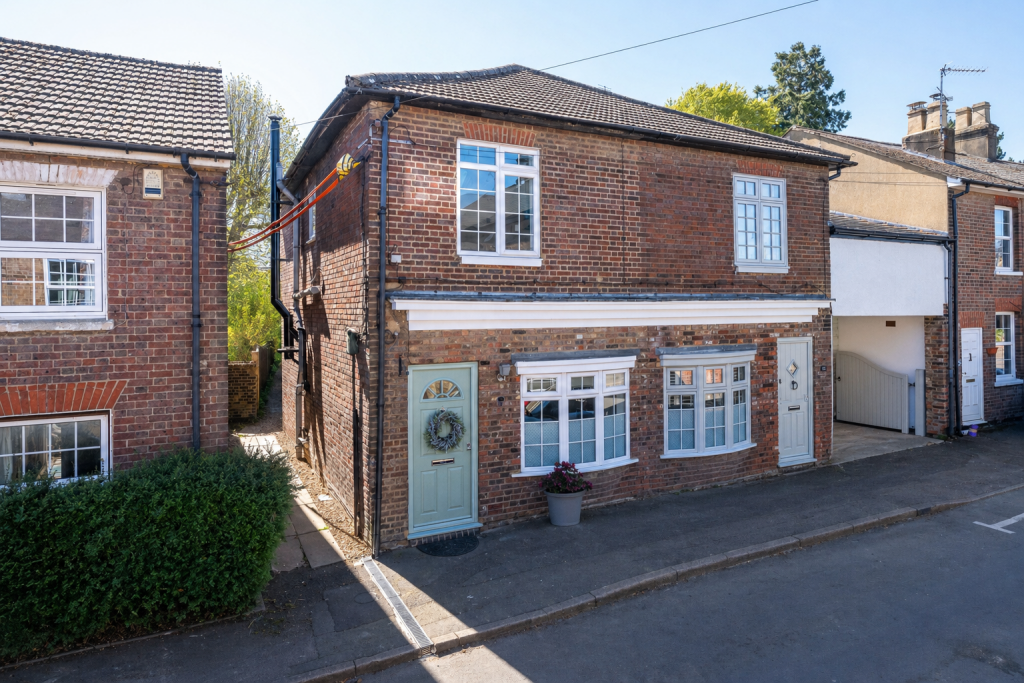 2-bed semi-detached on Charles Street, Tring, Hertfordshire, £485,000