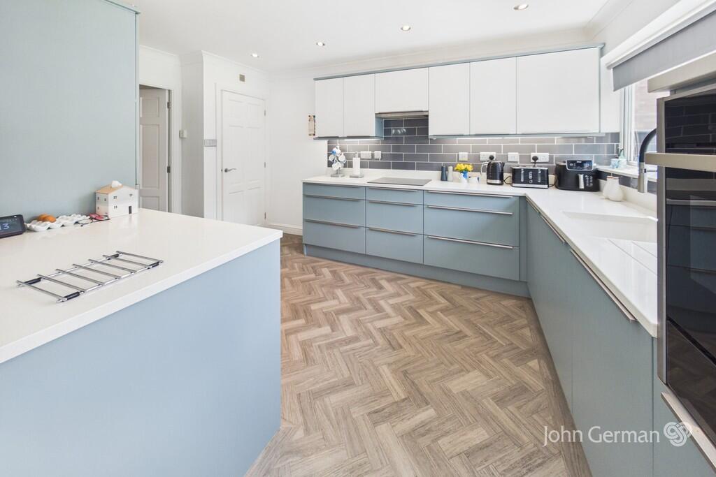 House in Stoke-on-Trent - View 4