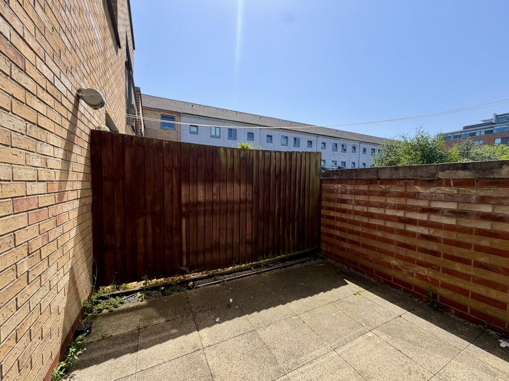 Apartment in Ipswich - More