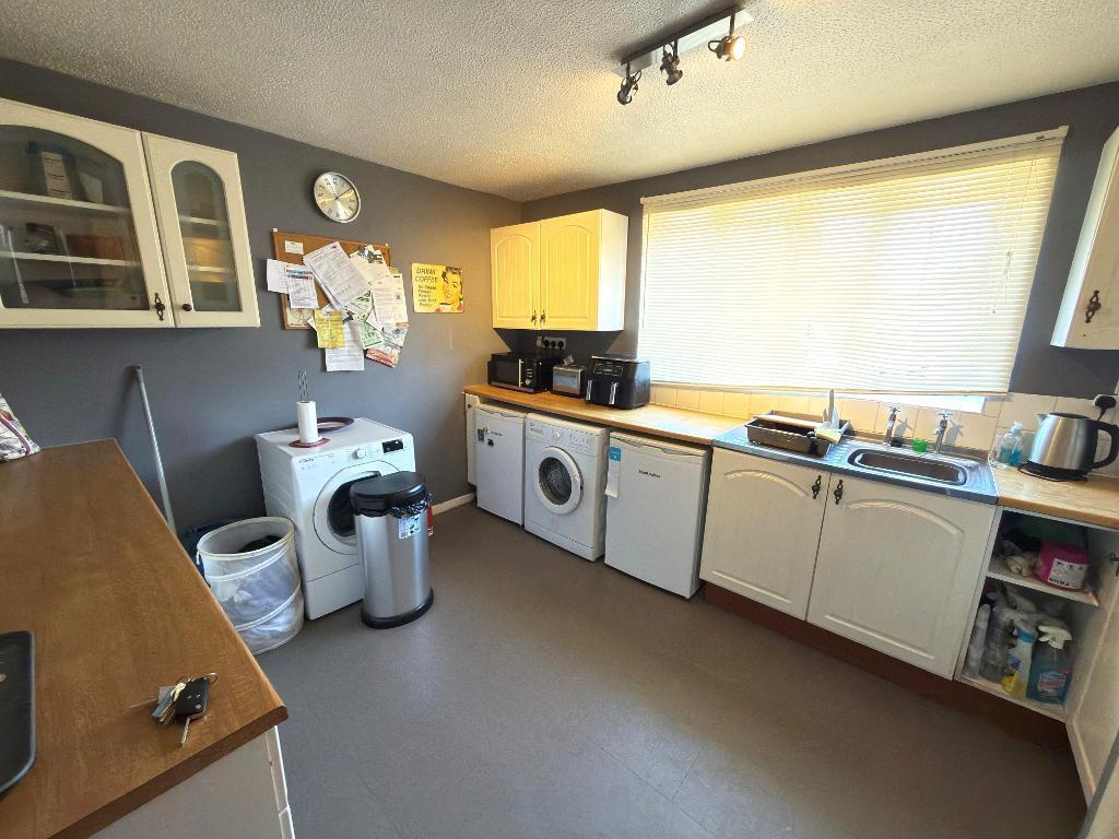 House in Luton - View 3