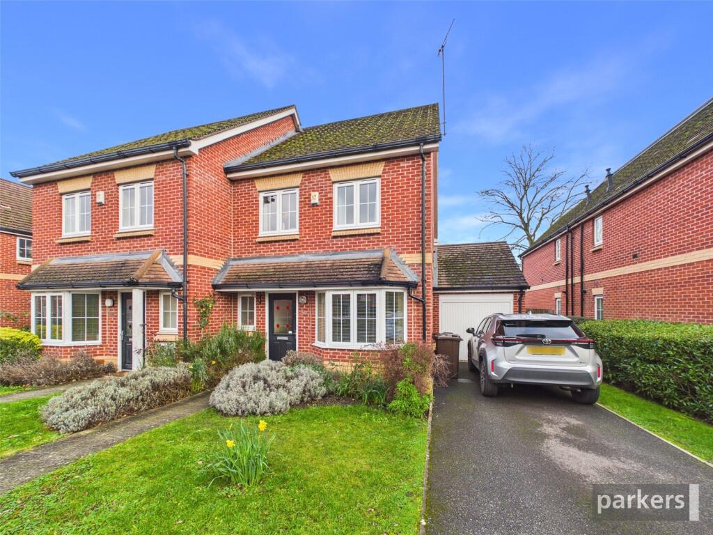 4-bed semi-detached on Mays Close, Earley, Reading, RG6, £500,000