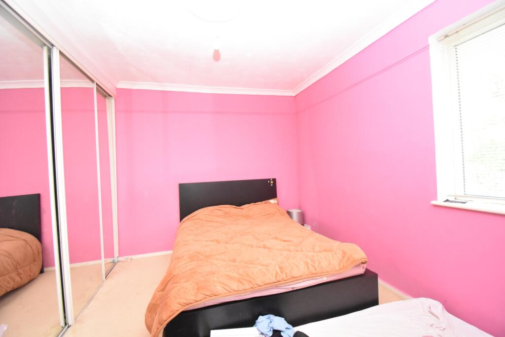 House in London - View 5