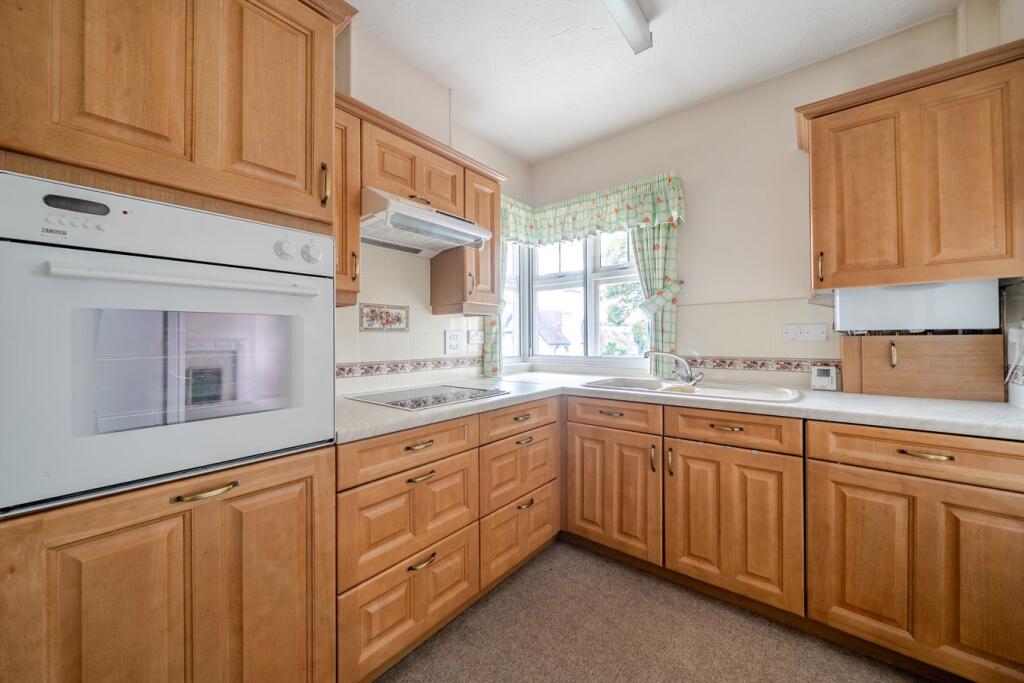 Apartment in Chester - View 4