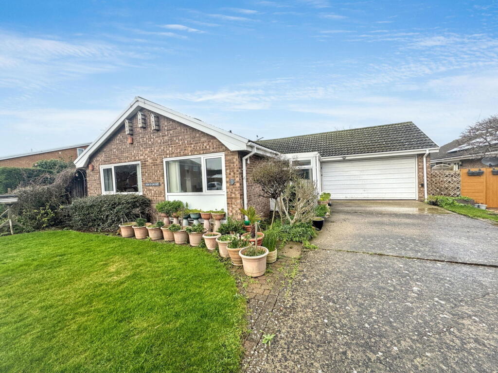 Main image of property: Heol Bodran, Abergele, LL22 7UW