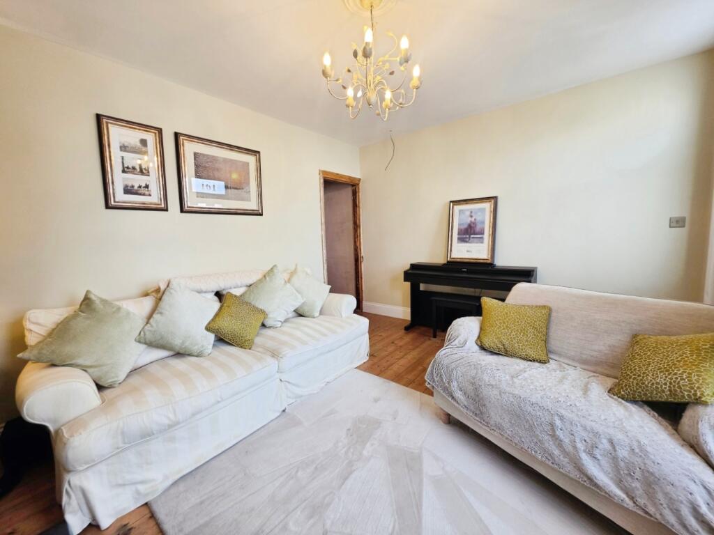 House in Stoke-on-Trent - More