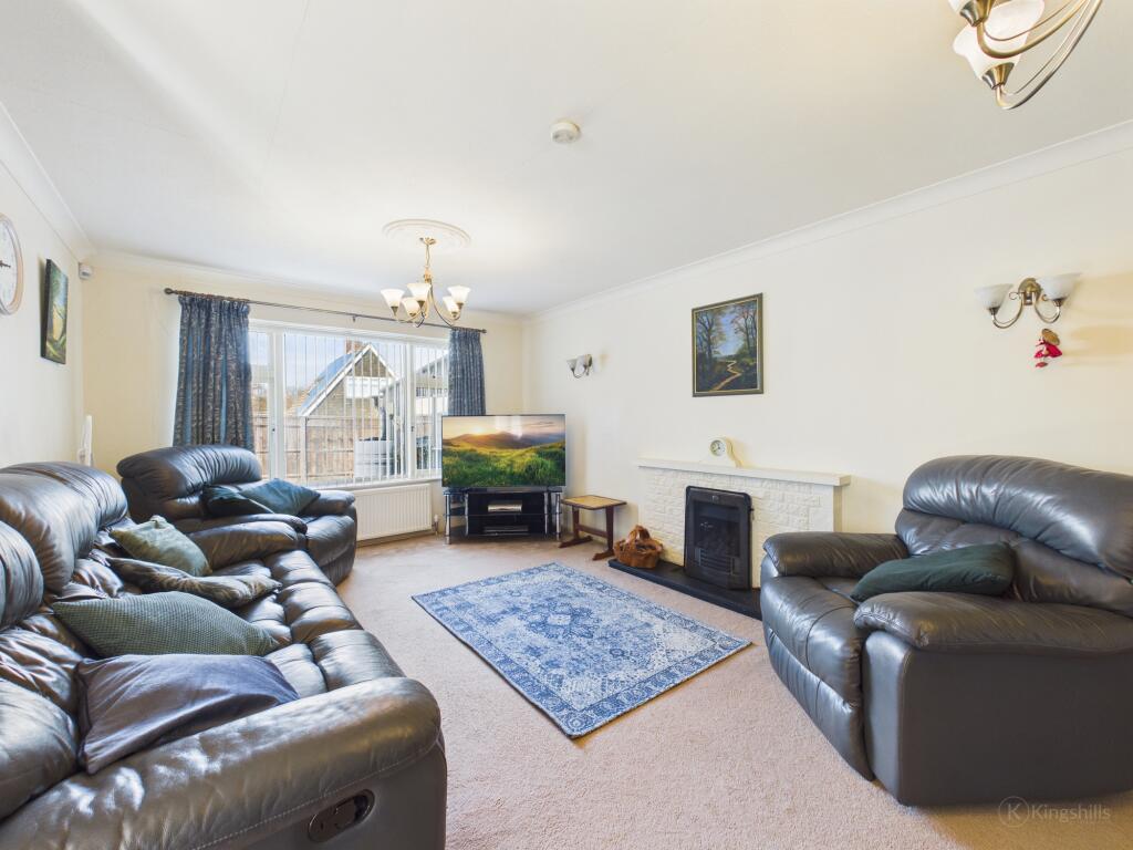 Battingswood Gardens, Naphill, High Wycombe - View 4
