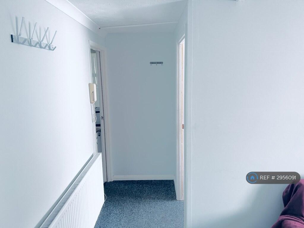 Apartment in Reading, Spring Gardens, Whitley - View 5