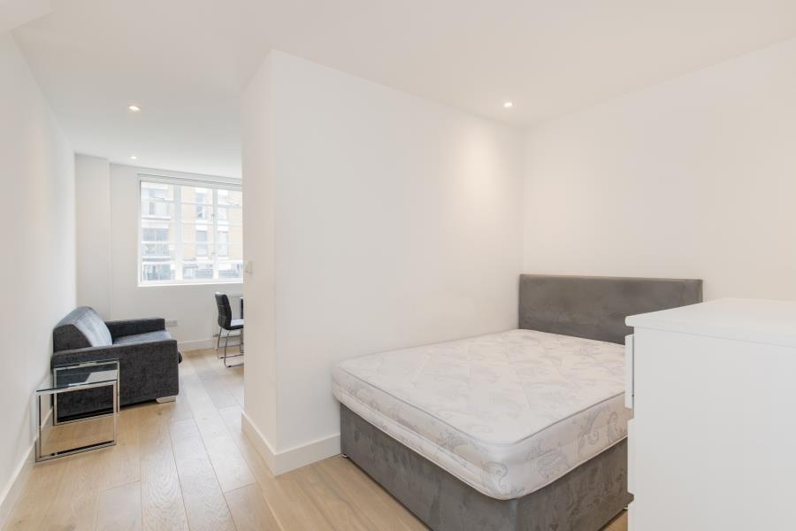 Apartment in London - More