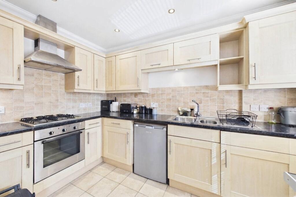 Apartment in Guildford - View 2